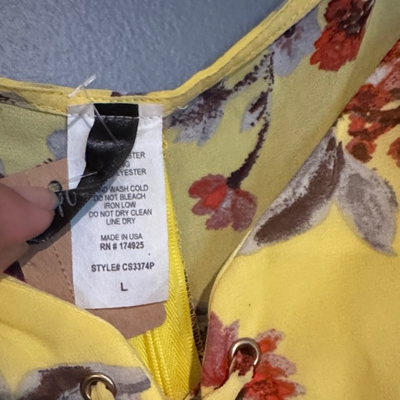 Vibrant‎ Floral Yellow Tank Top with Tie Detail - Picture 3 of 5